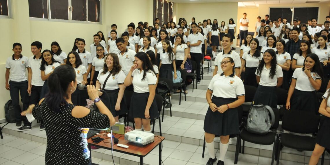 Grandes expectativas se tendrán en el nuevo ciclo escolar en el nivel medio al implementarse el Modelo Curricular del Bachillerato UAS 2024