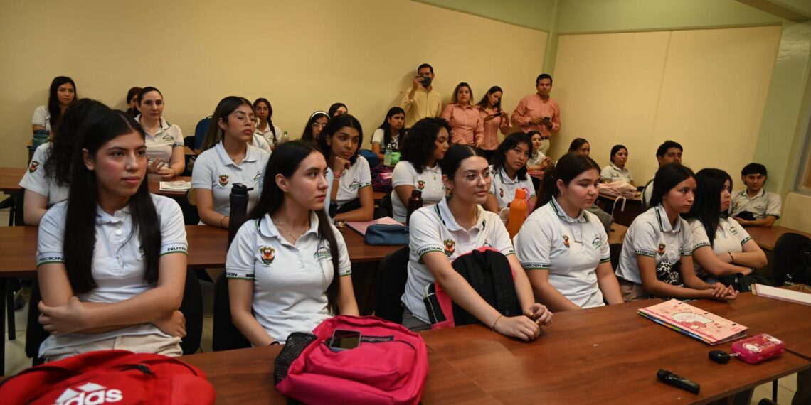 Estudiantes de Ciencias de la Salud de la UAS inician el nuevo ciclo escolar con altas expectativas en su formación como profesionistas de calidad