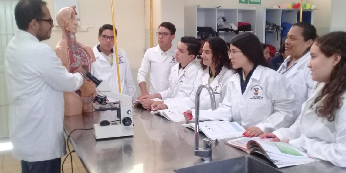 La UAS, número uno en bachillerato por su planeación docente, su profundización disciplinar, instrumentos de evaluación y compromiso social