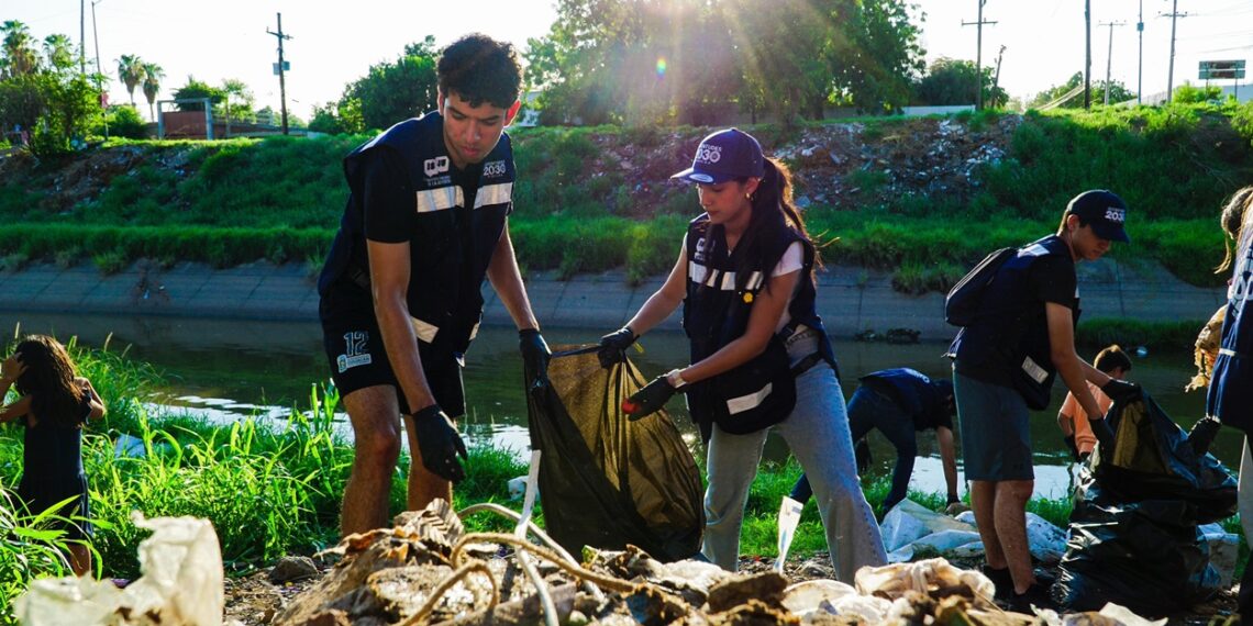 ISJU, a través de Juventudes 2030, realiza limpieza en la comunidad del Vallado Viejo