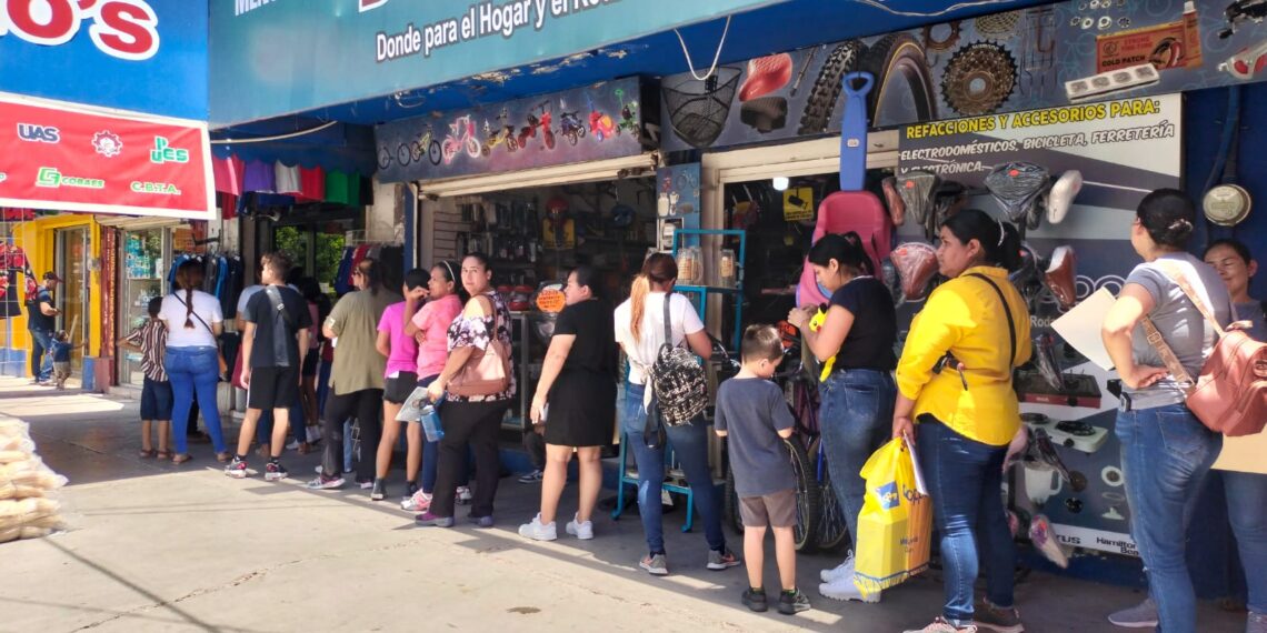 De manera lenta inicia el canje de uniformes escolares en Ahome – NR | NOTICIAS