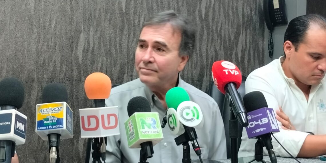 CANACO hace llamado a padres de familia para la entrega de útiles y uniformes escolares