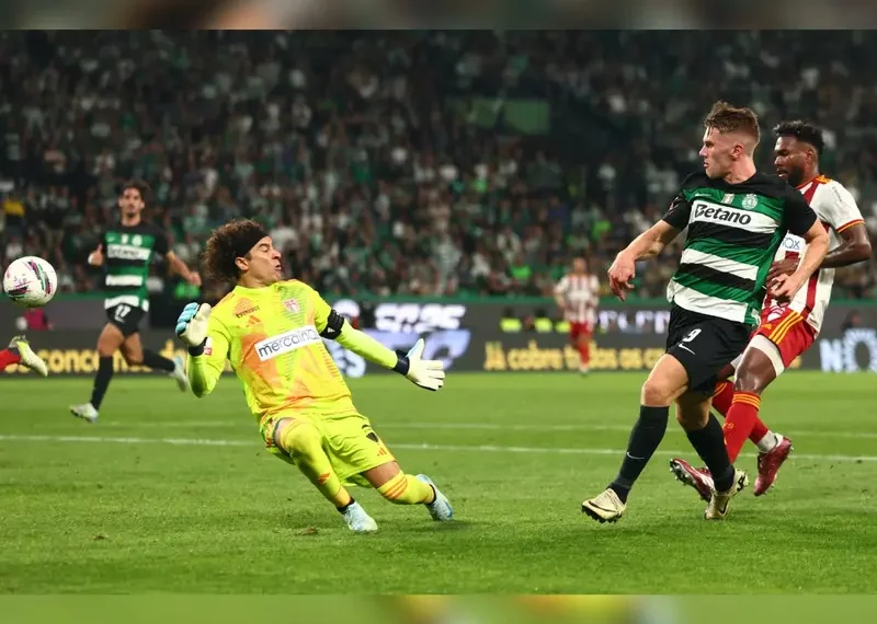 Guillermo Ochoa sufre su primer goleada en Portugal