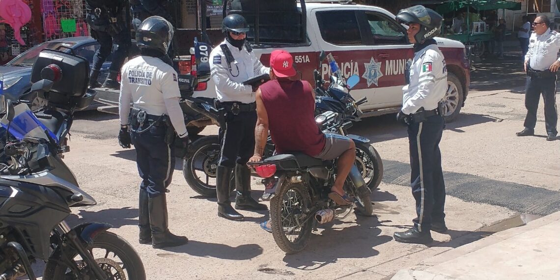 ¡Aguas! Se mantiene operativo motocicleta en San Miguel, Zapotitlán