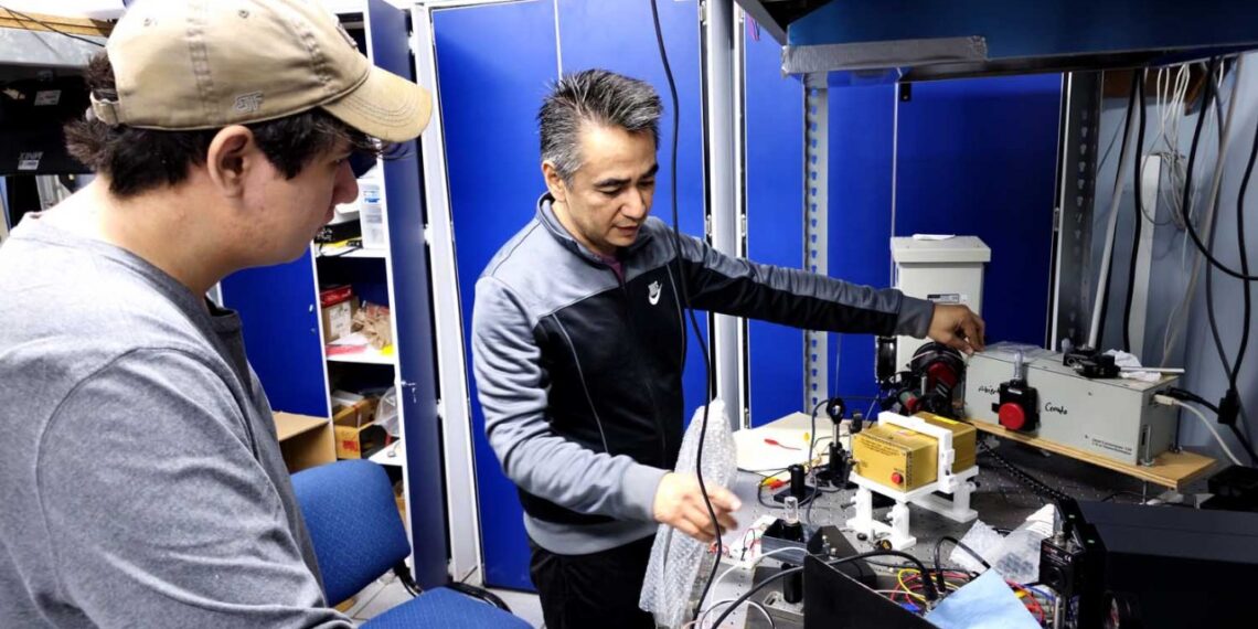 Importante que México tome pasos decisivos para integrarse en la industria de los semiconductores, señala Investigador de la UAS