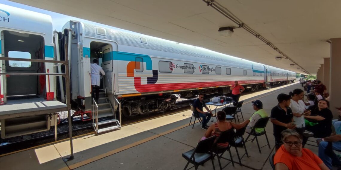 Dr. Vagón ofrece servicios médicos gratuitos a la población de Mazatlán