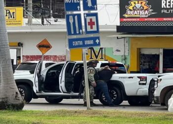 VIDEO: ¡Persecusión! Dos detenidos es el saldo tras “encontronazo” en el primer cuadro de Culiacán – NR | NOTICIAS