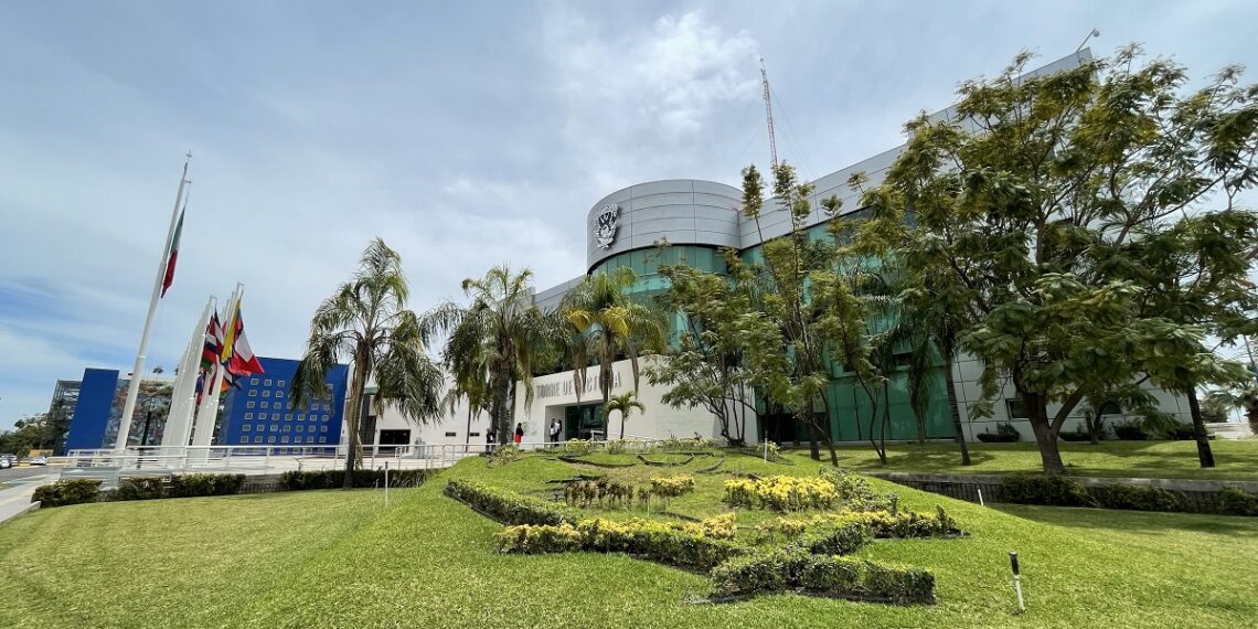 Priorizando la seguridad e integridad de su comunidad, la UAS mantendrá clases virtuales este lunes en los municipios de Culiacán, Eldorado, Navolato y Elota; en el resto del estado se trabajará de manera presencial