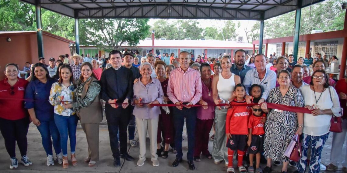 Alcalde de Ahome entrega barda perimetral en primaria de compuertas con inversión de 1.6 MDP