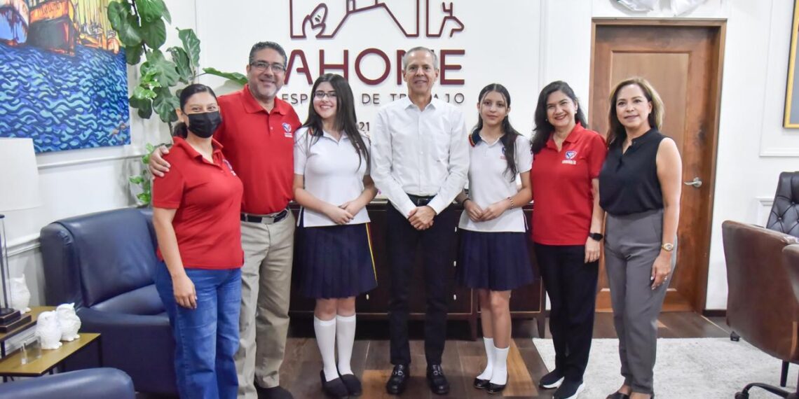 Sofía y Yolieth representarán a Ahome en la Feria de Ciencias e Ingeniería de Brasil