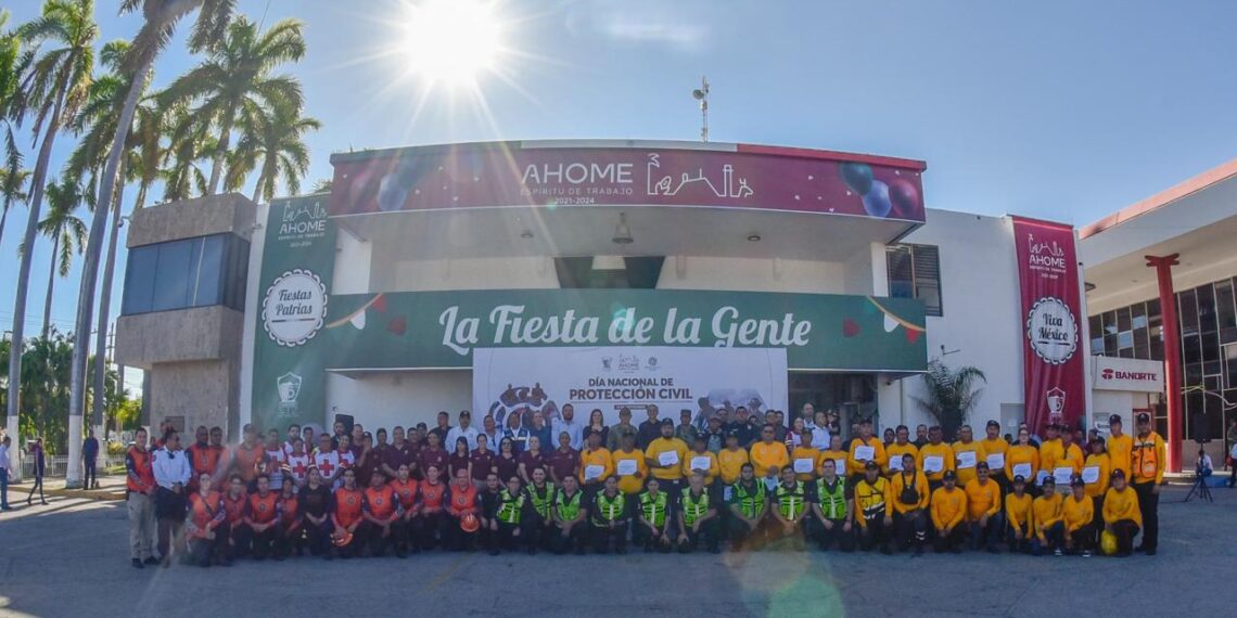 Conmemoran “Día Nacional de Protección Civil”, y reconocen a elementos