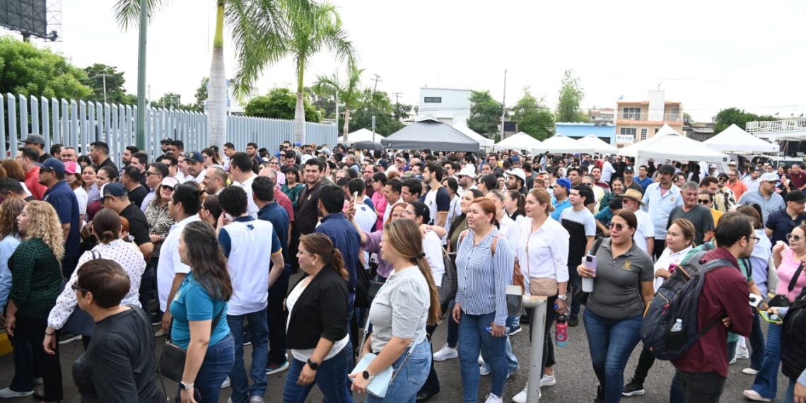 Universitarios se retiran del Congreso del Estado, pero reiteran que están en pie de lucha para defender la autonomía de la UAS ante la intención de las y los diputados de reformar ilegalmente la Ley Orgánica