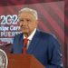 AMLO promete no actuar contra la persona que le arrojó una botella de agua