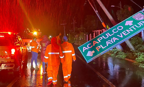 Dos muertos en Guerrero tras el impacto de “John”