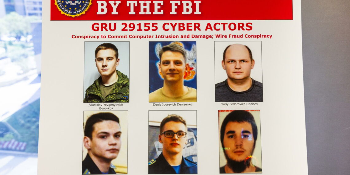 EE.UU. ofrece 10 mdd por atrapar a piratas informáticos rusos