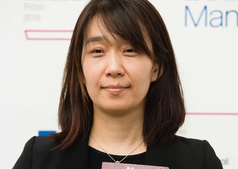 Gana Han Kang el Nobel de Literatura 2024, una obra radical, provocadora y desafiante