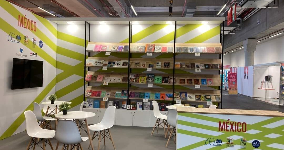 Destacada participación tuvo la UAS como invitada de honor en la Feria Universitaria del Libro de la Universidad Autónoma de Baja California Sur