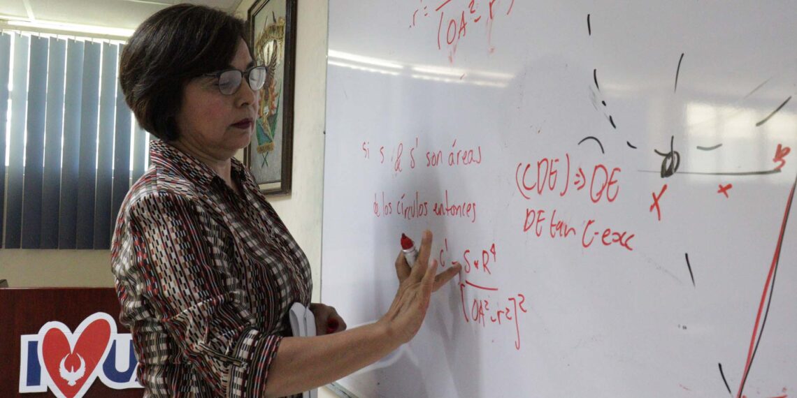 En la UAS encontré la oportunidad de desarrollarme profesionalmente y me siento muy orgullosa; investigadora Guadalupe Russell Noriega