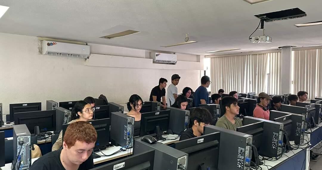 15 bachilleres de la UAS participarían en la Olimpiada de Informática de Sinaloa edición 2024-2025, para poner en alto el nombre de la institución