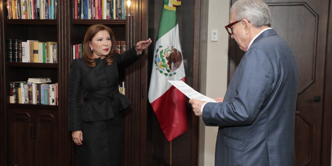 Rocha nombra como secretaria de Educación Pública y Cultura, a Gloria Himelda Félix Niebla