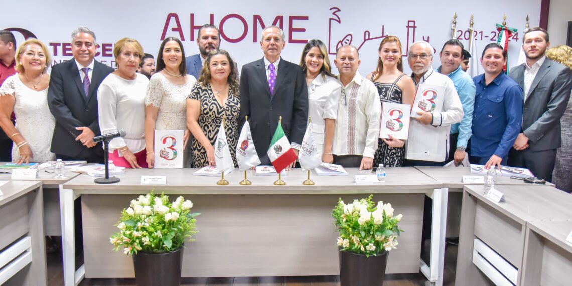 Gerardo Vargas entrega al Cabildo y a los Ahomenses un Informe de realidades