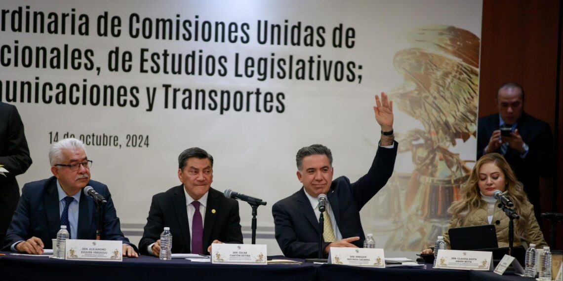 Senador Enrique Inzunza vota a favor de la Reforma Energética