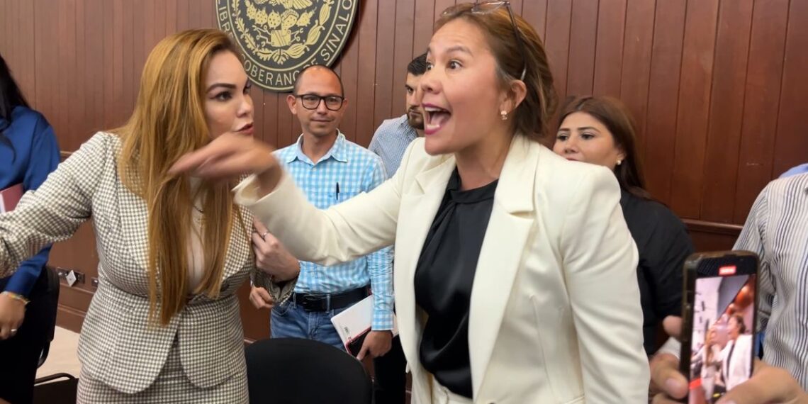 Protesta de policías en el Congreso termina con zafarrancho entre diputadas del PRI y Morena – NR | NOTICIAS
