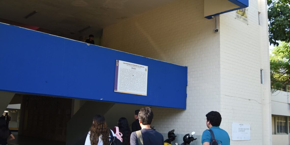 La UAS mantiene seguimiento oportuno a jóvenes que han vuelto a clases presenciales y apoya a aquellos que por la inseguridad no pueden acudir