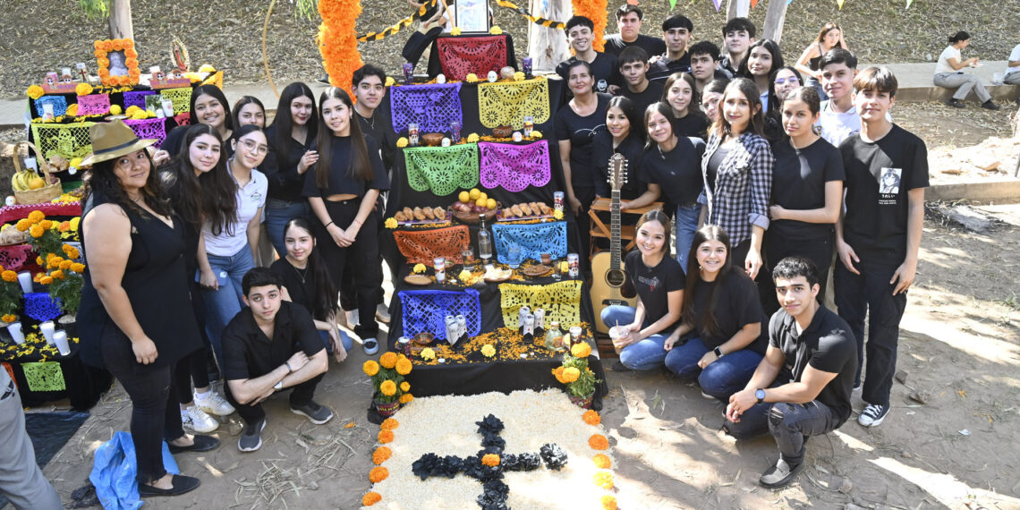 La Facultad de Ciencias de la Nutrición y Gastronomía de la UAS conmemora con altares, kermés y la exposición de las calaveritas el Día de Muertos