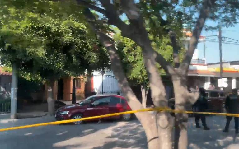 Localizan a una persona sin vida adentro de un automóvil en Culiacán