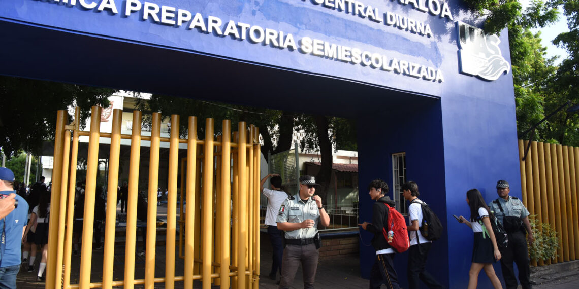 Padres y madres de familia de estudiantes agradecen la responsabilidad de la UAS por la implementación de un protocolo para proteger a sus hijos