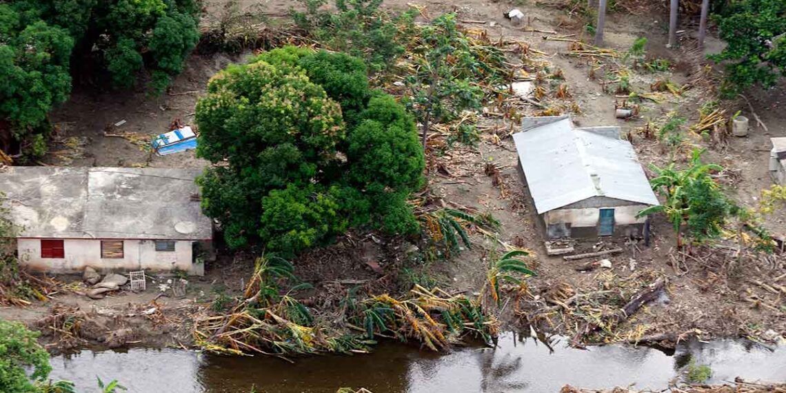 Casi 70,000 evacuados en Guantánamo, Cuba, por amenaza de inundaciones