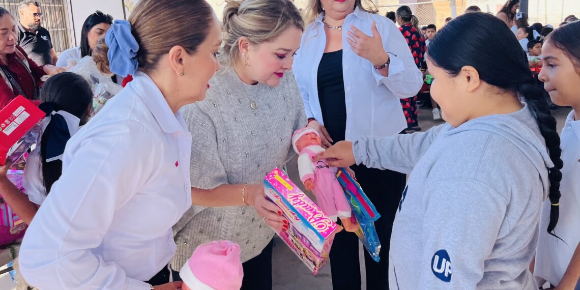 Llega la Caravana Navideña al ejido 20 de Noviembre