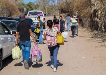 Gobierno del Estado atiende de manera integral a personas en desplazamiento temporal: Castro Meléndrez