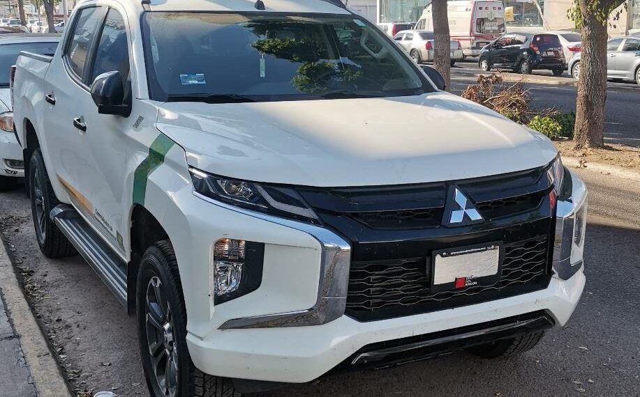 Policía de Investigación recupera en Sinaloa 28 vehículos con denuncia de robo 