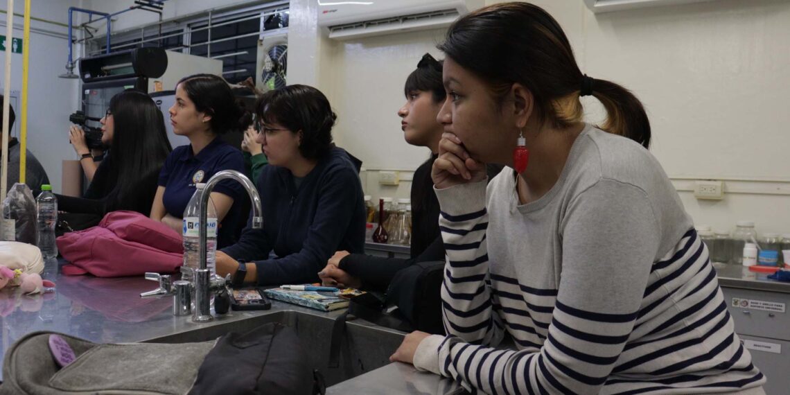 Al tener Sinaloa 152 especies de reptiles, enseña la Facultad de Biología a estudiantes la manipulación segura con técnicas y herramientas adecuadas