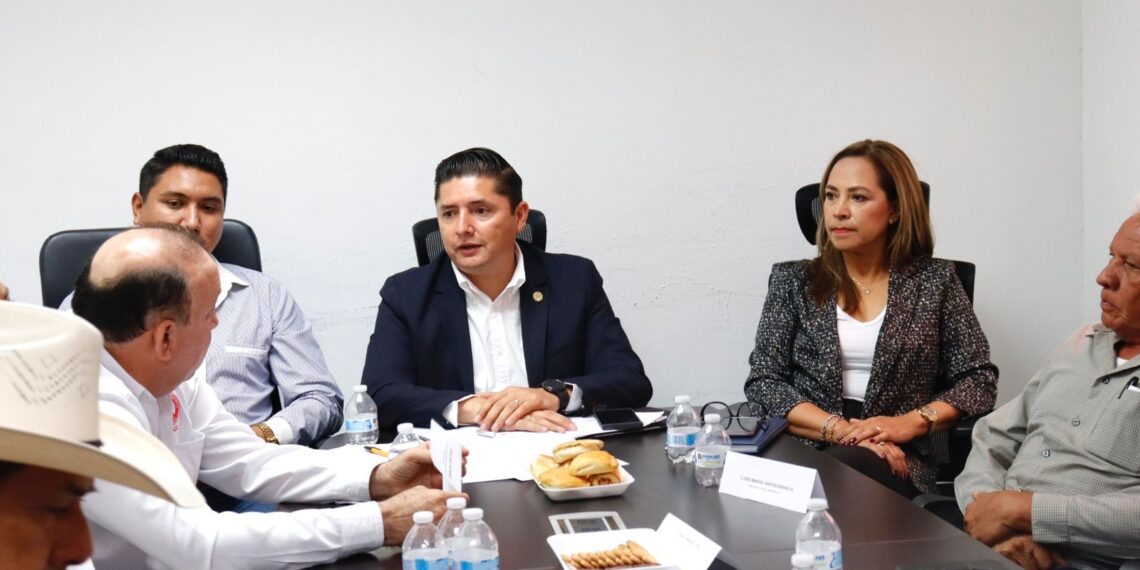 César Emiliano Gerardo se compromete a fortalecer la agricultura y ganadería en Ahome