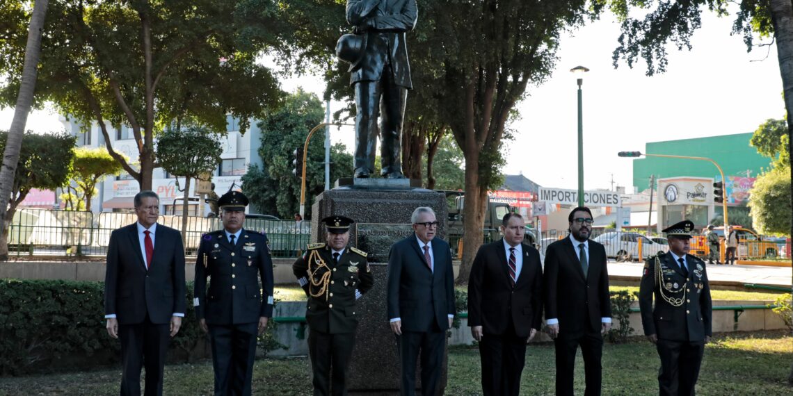 Rocha Moya encabeza la ceremonia del 114 aniversario del Inicio de la Revolución Mexicana