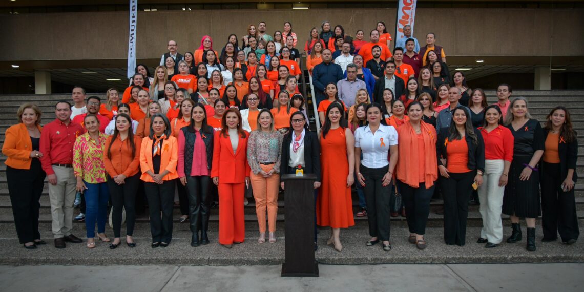 Se ilumina de naranja el Palacio de Gobierno de Sinaloa