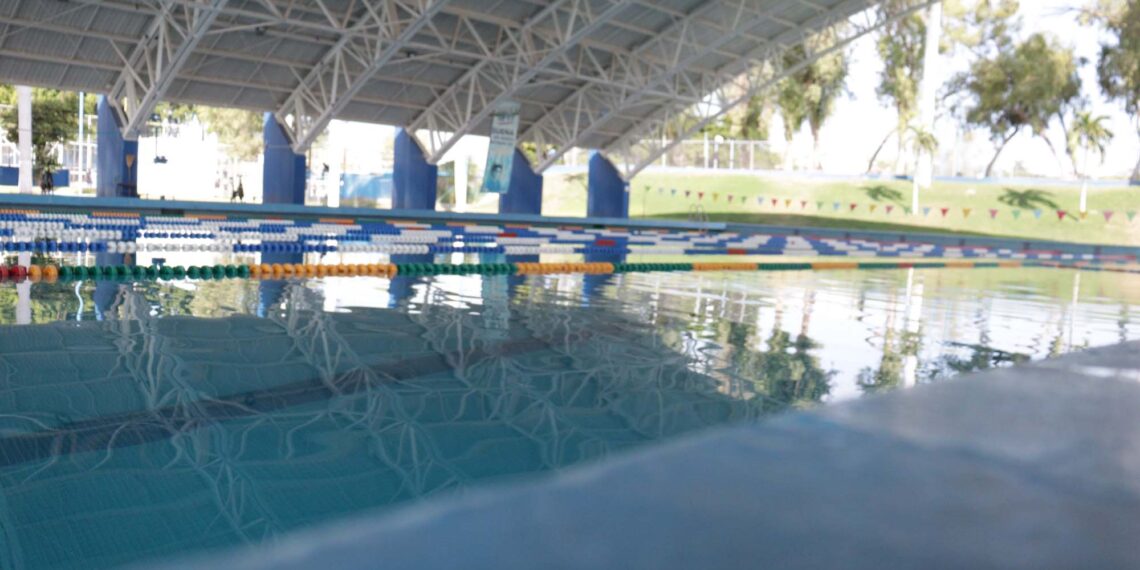 La UAS invita a la población en general a cursos de natación tanto en niños como en adultos en las instalaciones de la Alberca Olímpica