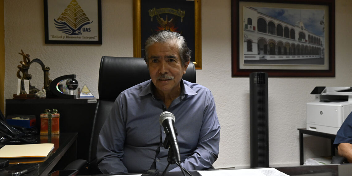 Cuenta la Dirección de Personal de la UAS con Certificación Laboral, Emisión de Credenciales de Identificación, así como el Control de Guardias