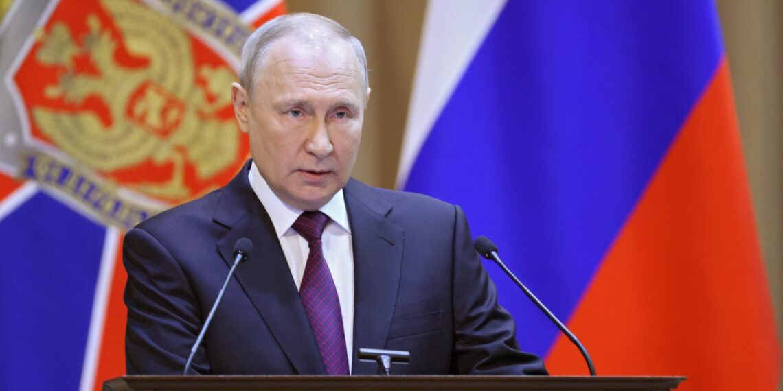 Putin confirma ataque a Ucrania con misil balístico hipersónico sin carga nuclear