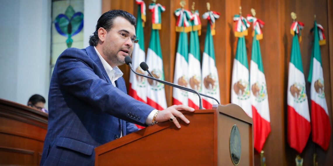 César Guerrero resalta respaldo a migrantes desde el Congreso de Sinaloa
