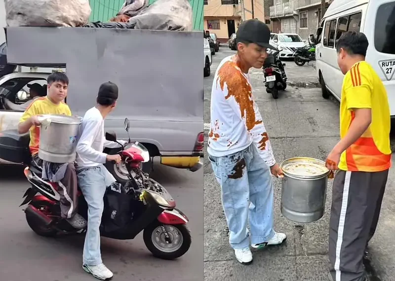 ¿Qué podría salir mal? Jóvenes trasladan la cena navideña en moto; conductor quedó manchado de mole