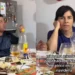 (VIDEO) Mamá se aburre durante la cena navideña porque su esposo solo hablaba de One Piece y Naruto