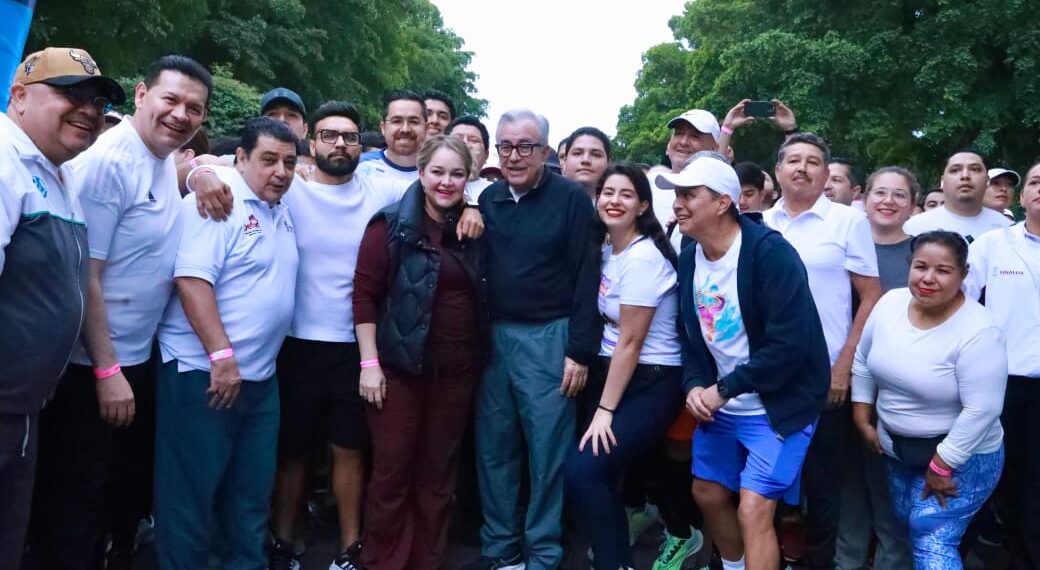 Rocha Moya da el banderazo de arranque a la XXIV Carrera de la Salud 2024