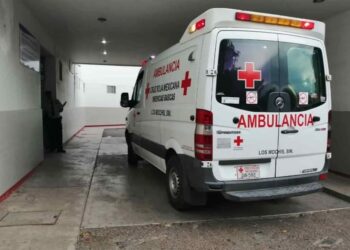 Mujer recibe impacto de bala en la cabeza en Ahome