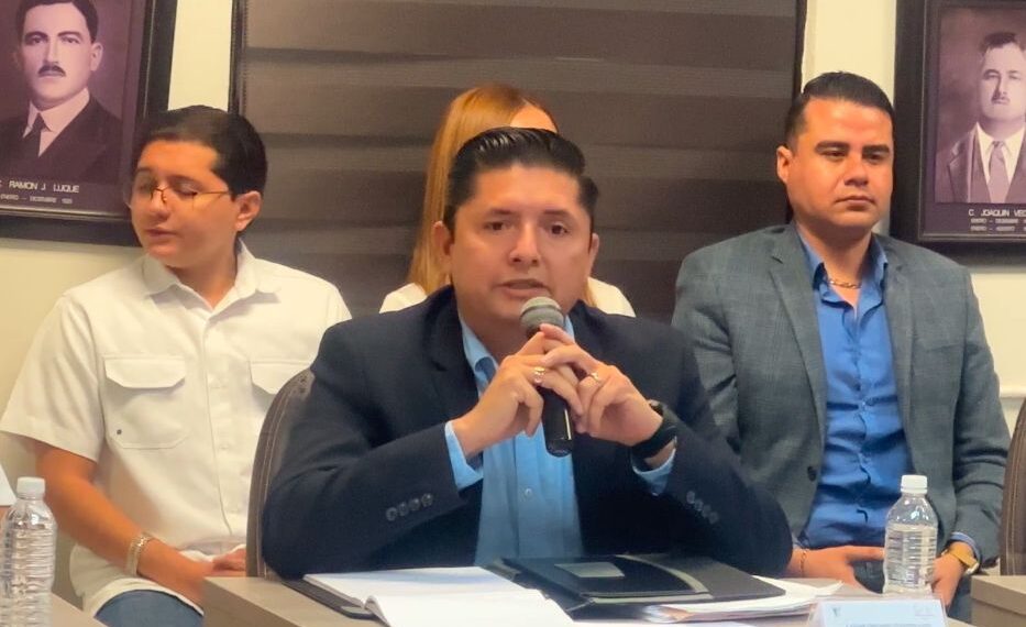 Regidor César Gerardo impulsa la creación de una Asociación Ganadera Local en El Carrizo