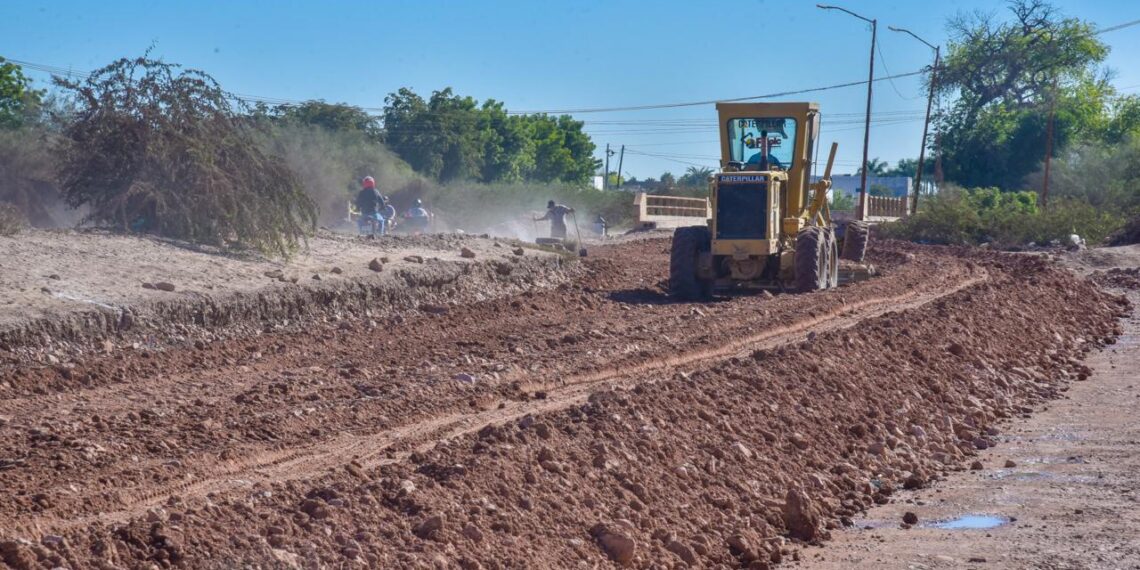 Avanzan los trabajos de pavimentación del Blvd. Agustina Ramírez en el sector Virreyes.
