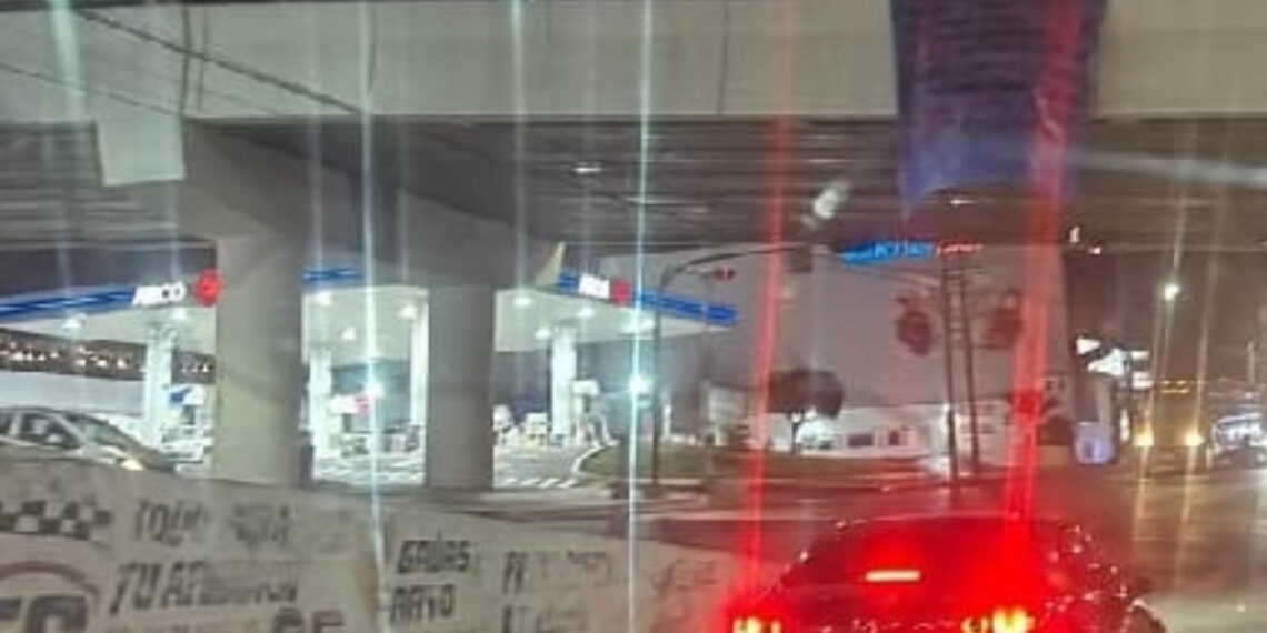 Cuelgan ‘narcomantas’ en diferentes puntos de Culiacán